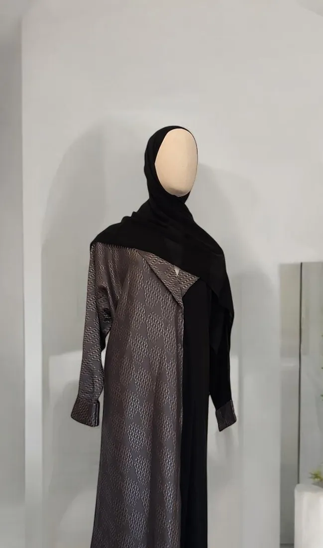 Abaya kimono Seyra Médine (Black And Gray) — Dar Nūr