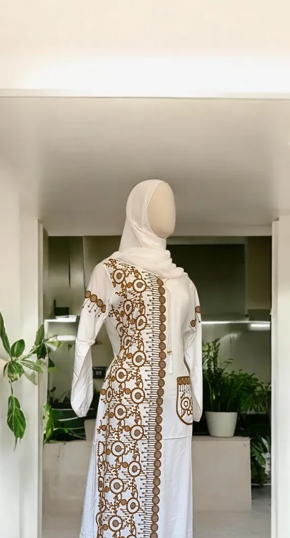 Abaya Nilla white and Gold — Dar Nūr