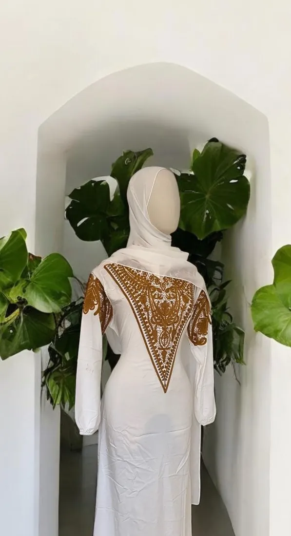 Abaya Nilla white and Gold — Dar Nūr