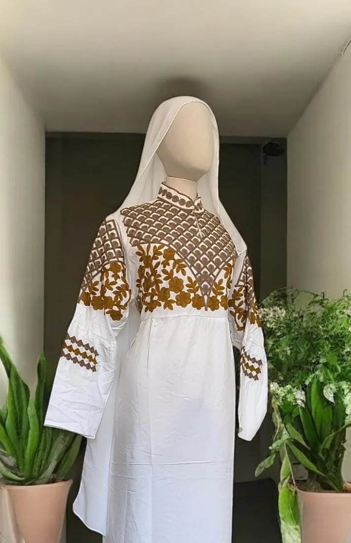 Abaya Nilla white and Gold — Dar Nūr