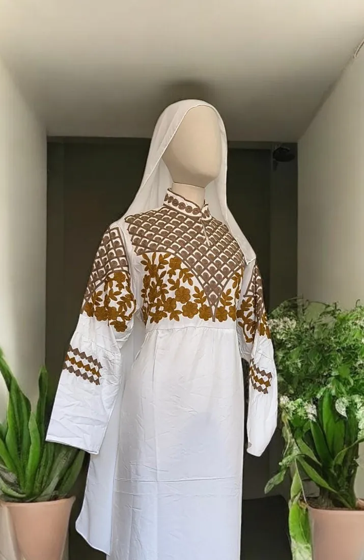 Abaya Nilla white and Gold — Dar Nūr