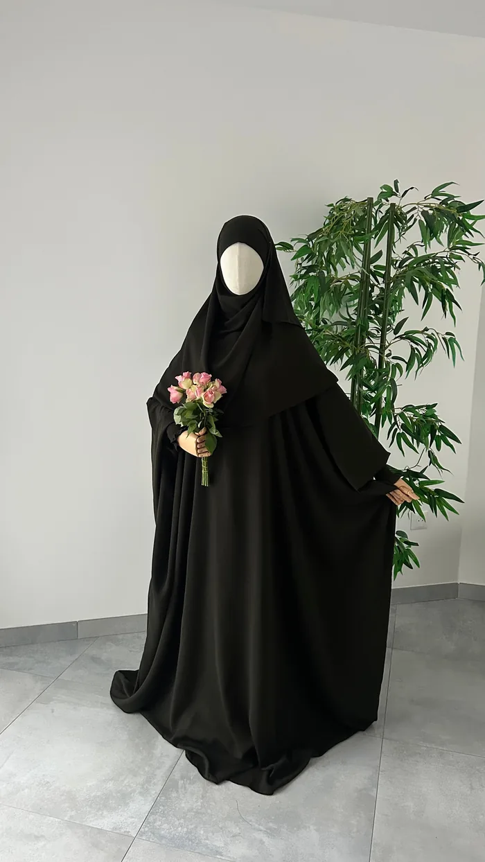 Ensemble Nissah Mastoura Kaki — Dar Nūr