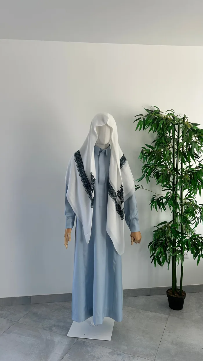 Qamis Saoudien Bleu Ciel — Dar Nūr